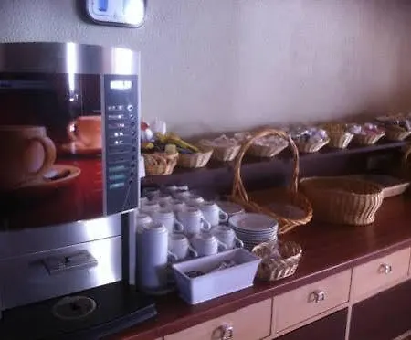 Regina Hotel 2*